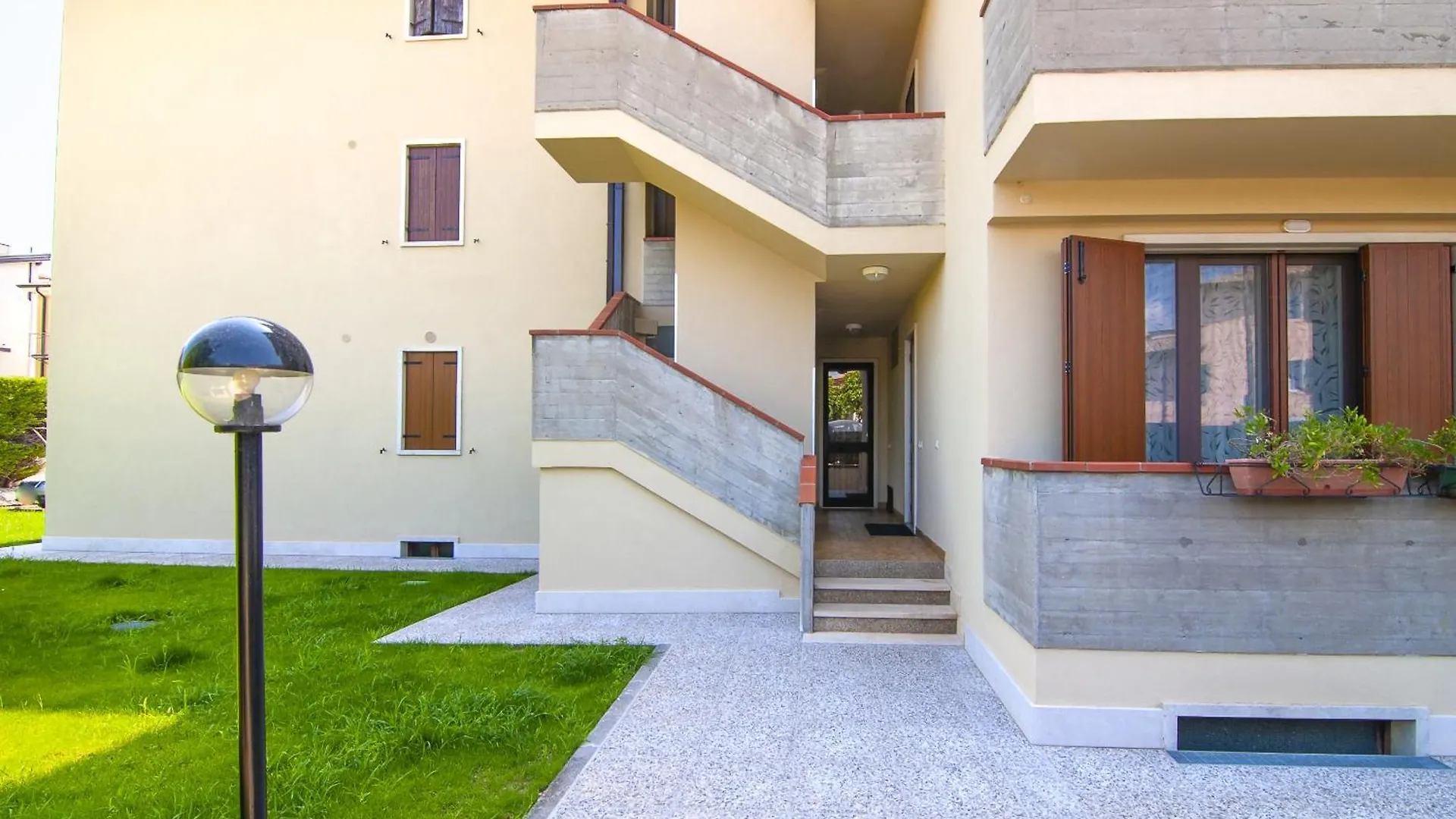 Residence San Zeno Vicino Centrolago Parcheggio Bardolino Italy